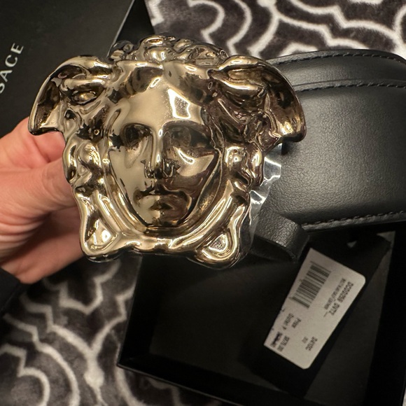 BNIB Authentic Versace Medusa Belt - Picture 4 of 16